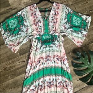 En Creme Green Floral Kimono Sleeve Maxi Dress Med